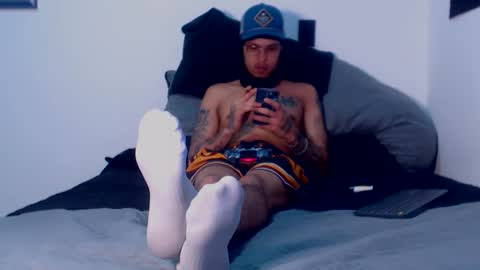 Snapshot of lilray99 chatting on October 9, 1:54 am ONLYFANS online show from October 9, 1:54 am