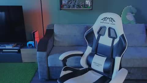 lilteddyboy online show from October 7, 11:03 am