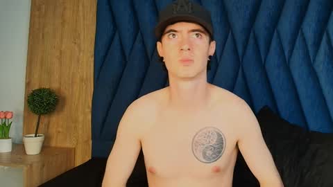 Lio online show from March 30, 3:18 am