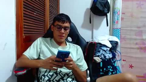 lion_grr online show from November 20, 2:33 am