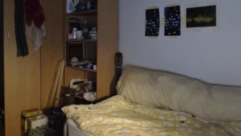 Snapshot of littlealien7 chatting on September 23, 10:58 am littlealien7 online show from September 23, 10:58 am