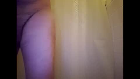 littleguyy888 online show from March 5, 11:56 pm