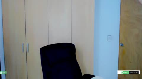 littlezhalem online show from November 24, 5:30 am