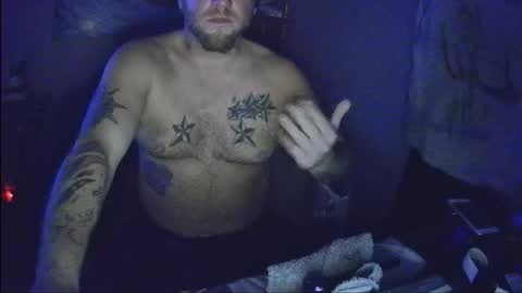 livingpuddle online show from October 15, 8:33 am