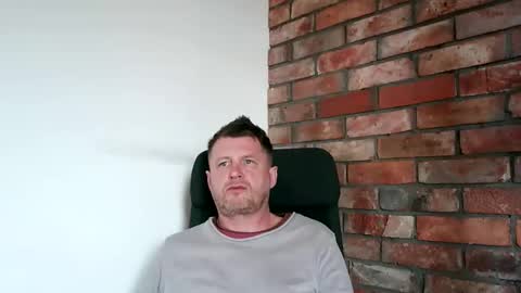 lllukasssxxx online show from May 7, 1:11 pm