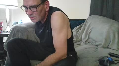 LongDick Daddy online show from April 14, 7:08 am