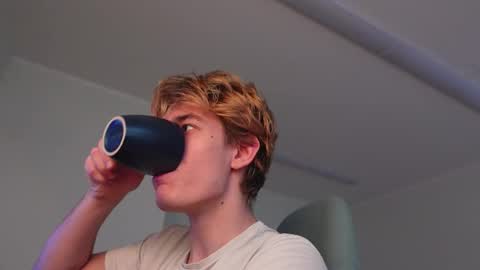 LOGAN FRASER online show from November 16, 1:24 pm