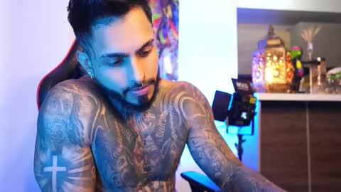 logan_hugh8 online show from October 11, 11:42 pm