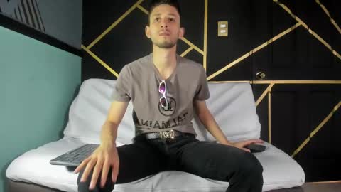 Logan Rogers online show from October 3, 1:38 pm