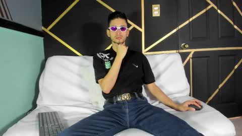 Logan Rogers online show from October 2, 1:26 pm