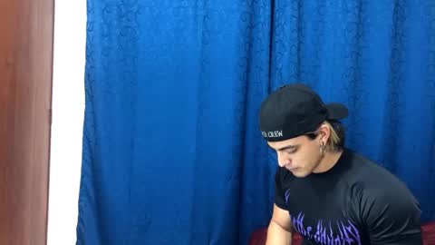 Snapshot of logan_x3 chatting on January 5, 3:43 am Logan online show from January 5, 3:43 am