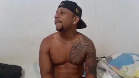 Snapshot of loganhot75 chatting on October 2, 12:25 am loganhot75 online show from October 2, 12:25 am