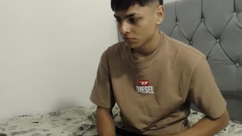 loganjhonson19 online show from February 18, 3:59 am