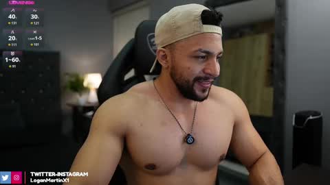 loganmartinx online show from October 11, 12:14 am