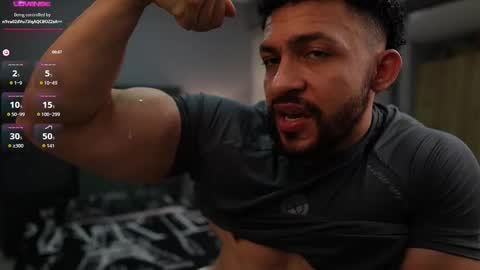 loganmartinx online show from September 26, 11:46 pm