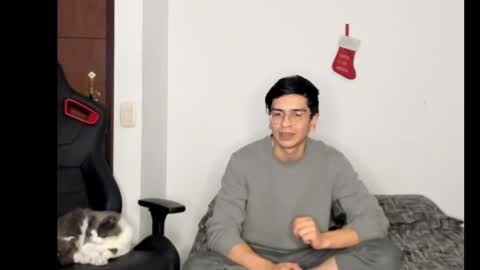 Snapshot of logannick chatting on December 17, 8:34 am Logan online show from December 17, 8:34 am