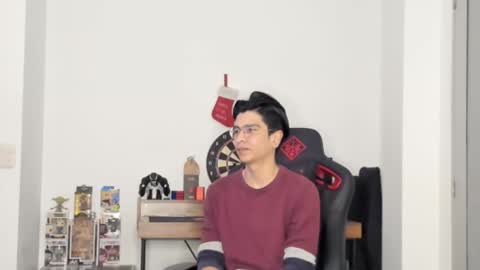 Snapshot of logannick chatting on February 6, 8:07 am Logan online show from February 6, 8:07 am