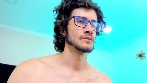 Snapshot of loggan_donnelly chatting on February 7, 10:41 pm Loggan online show from February 7, 10:41 pm