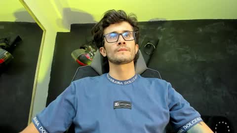 Snapshot of loggan_donnelly chatting on September 10, 9:35 pm Loggan online show from September 10, 9:35 pm