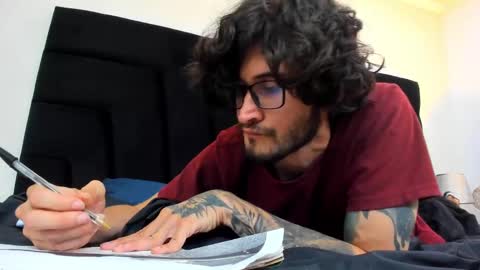 Snapshot of loggan_donnelly chatting on February 24, 9:09 pm Loggan online show from February 24, 9:09 pm