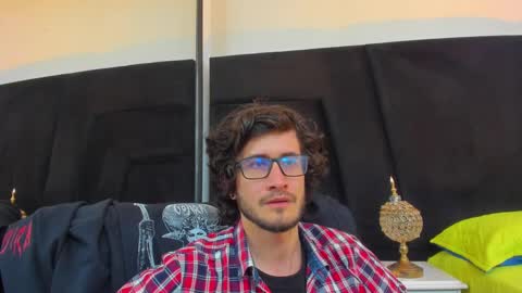 Snapshot of loggan_donnelly chatting on January 7, 9:14 pm Loggan online show from January 7, 9:14 pm
