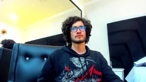 Snapshot of loggan_donnelly chatting on February 26, 9:56 pm Loggan online show from February 26, 9:56 pm