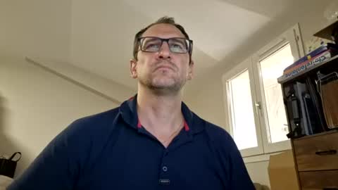 loic31 online show from July 10, 9:02 am