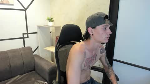 Snapshot of loki_odinsonn chatting on September 26, 6:11 am Loki online show from September 26, 6:11 am