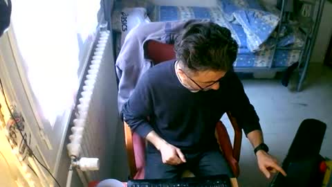 lokoum39 online show from March 3, 9:50 am