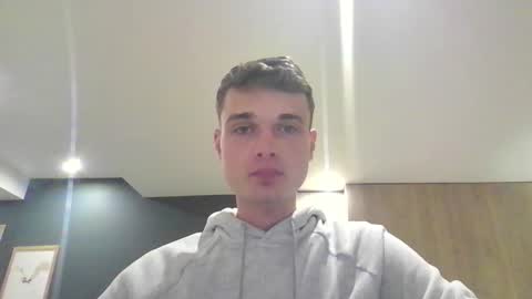 Snapshot of london_tomy chatting on September 18, 10:45 pm london_tomy online show from September 18, 10:45 pm