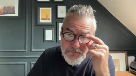 EnglishBear online show from June 5, 9:26 am