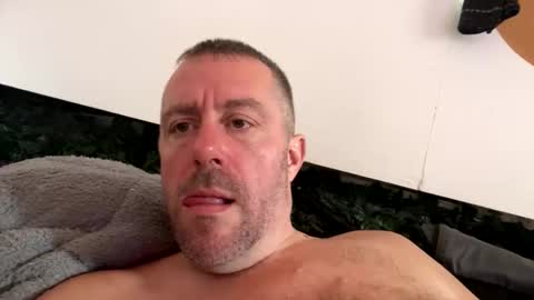 Snapshot of londonsbigbenxxx chatting on October 1, 12:42 pm londonsbigbenxxx online show from October 1, 12:42 pm
