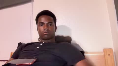 deondremartin05 online show from May 26, 3:24 am