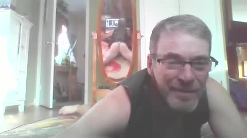 Snapshot of longbowrider555 chatting on December 27, 2:34 pm Jeff online show from December 27, 2:34 pm