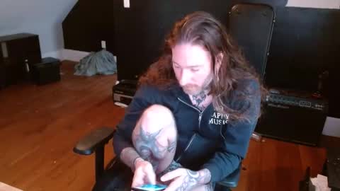 longhair online show from December 20, 4:46 pm