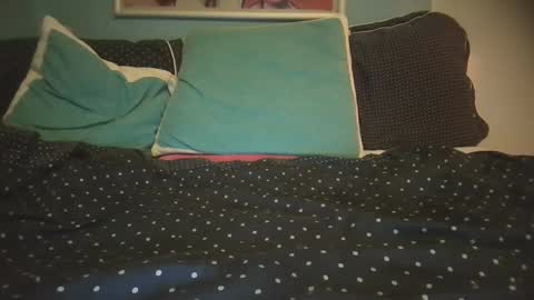 Snapshot of longwet1 chatting on February 14, 10:15 pm longwet1 online show from February 14, 10:15 pm