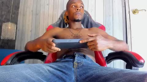 LooganX online show from March 10, 2:05 pm