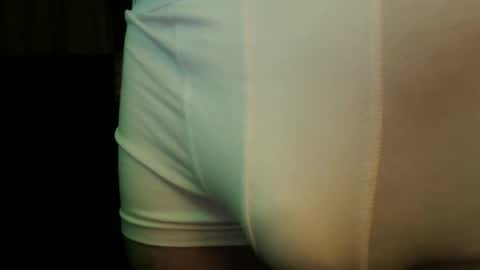 Snapshot of looking_and_hoping chatting on September 20, 7:58 pm Daddy gets HARD online show from September 20, 7:58 pm
