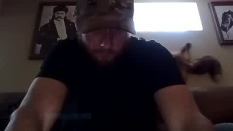 Snapshot of lotostepdad chatting on February 23, 9:36 pm lotostepdad online show from February 23, 9:36 pm