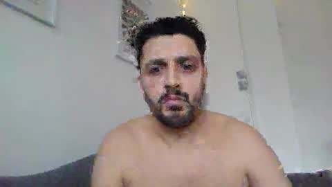 louie_dog online show from February 7, 12:06 pm