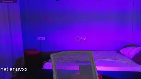 Snapshot of louie_evans chatting on September 19, 9:58 pm louie_evans online show from September 19, 9:58 pm