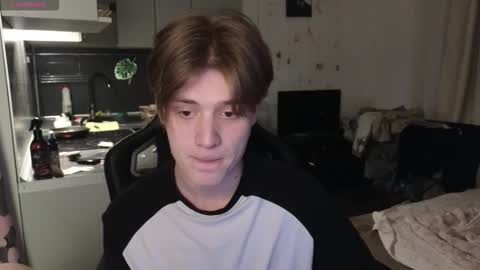 louie_evans online show from March 2, 7:10 pm