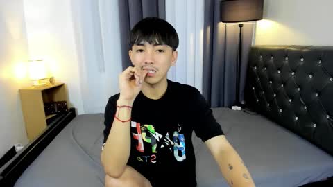 Snapshot of louieismy_name chatting on October 9, 7:57 am ignot ursh online show from October 9, 7:57 am