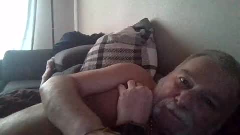 Snapshot of louis_chokdee chatting on February 27, 4:32 pm louis_chokdee online show from February 27, 4:32 pm