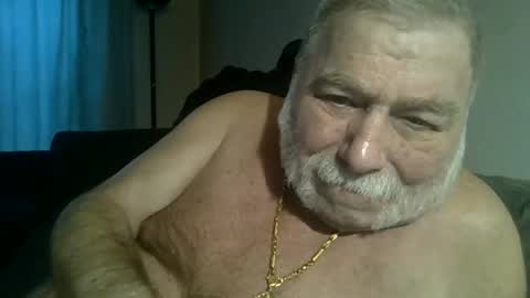 Snapshot of louis_chokdee chatting on February 23, 5:14 pm louis_chokdee online show from February 23, 5:14 pm