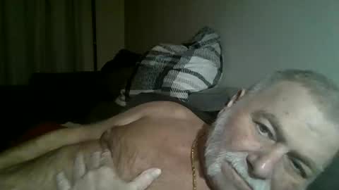 Snapshot of louis_chokdee chatting on February 8, 6:33 pm louis_chokdee online show from February 8, 6:33 pm