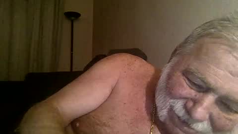 Snapshot of louis_chokdee chatting on December 5, 4:23 pm louis_chokdee online show from December 5, 4:23 pm