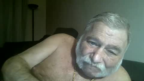 Snapshot of louis_chokdee chatting on December 15, 4:15 pm louis_chokdee online show from December 15, 4:15 pm