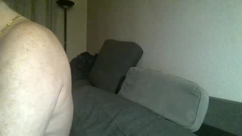 Snapshot of louis_chokdee chatting on December 19, 5:08 pm louis_chokdee online show from December 19, 5:08 pm