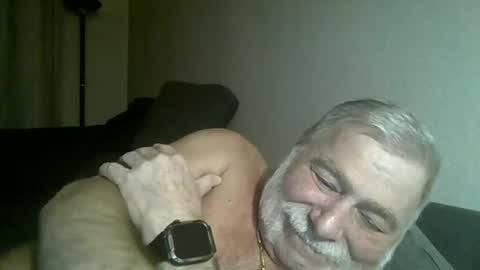Snapshot of louis_chokdee chatting on December 27, 5:26 pm louis_chokdee online show from December 27, 5:26 pm